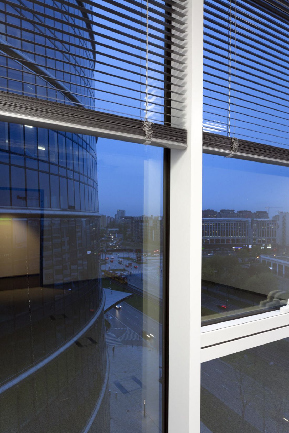 Hunter Douglas - światowy lider w zakresie produkcji wszelkiego rodzaju osłon przeciwsłonecznych