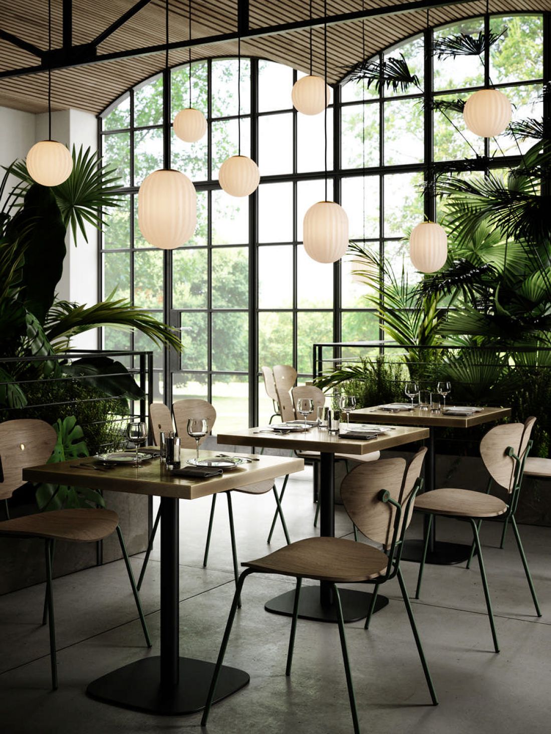 Krzesło z kolekcji Moth i lampy Bright Modeco Family - restauracja