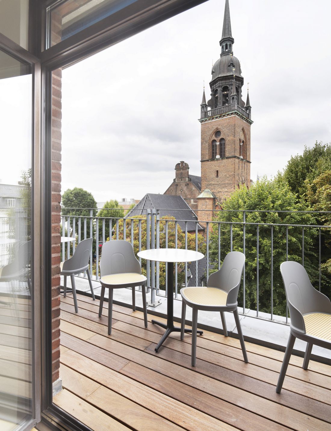 Meble ogrodowe Allez dla brandu Normann Copenhagen
