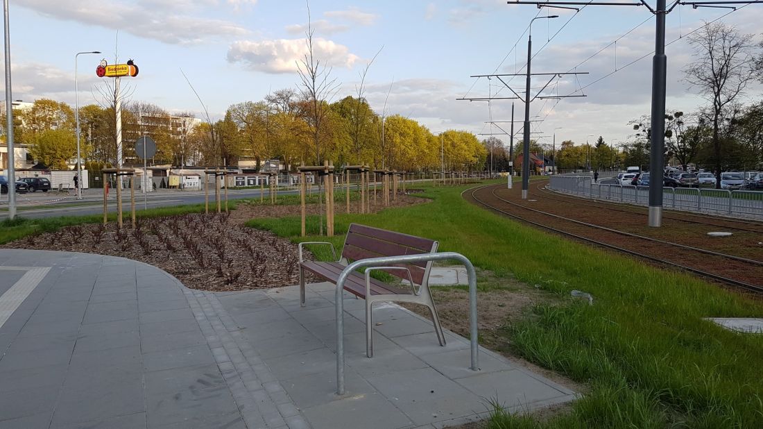 tramwaj na Naramowice ławka płyty