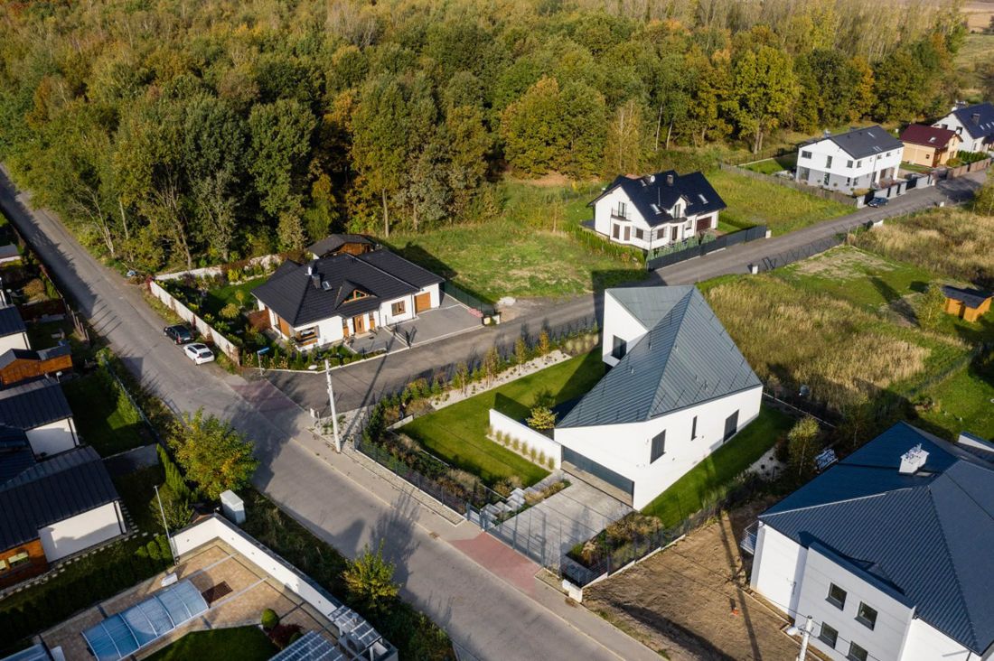 Dom asymetryczny w Tarnowskich Górach pracowni INOSTUDIO