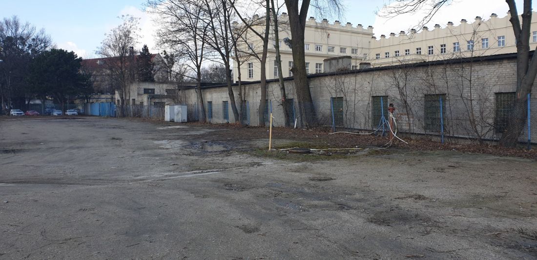 śniadeckich Fundusz Poznań zanidbany dziedziniec 
