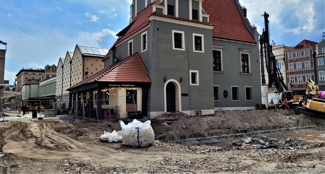 Stary Rynek Poznań waga miejska prace 2022 czerwiec