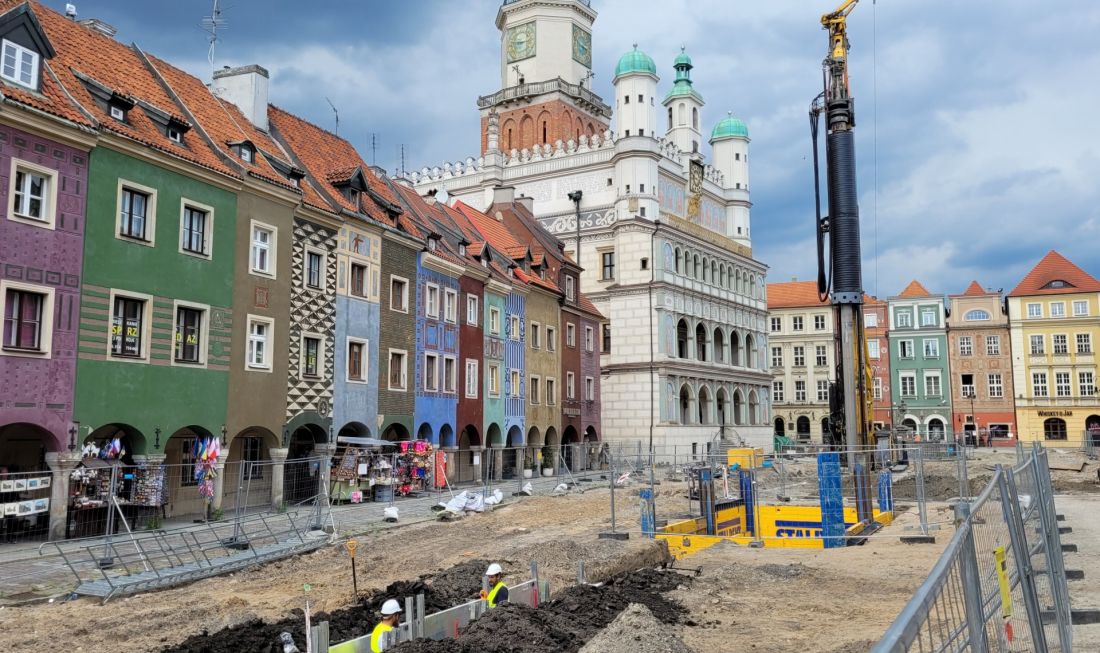 Stary Rynek przebudowa ratusz wykopy 2022