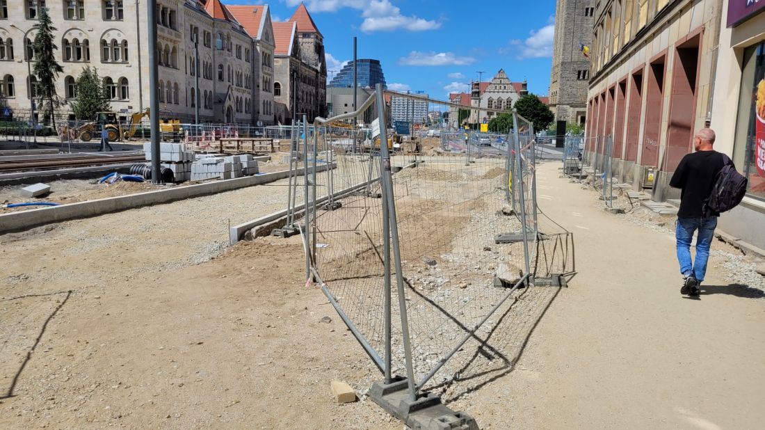brak wskazania kierunków dojścia, ul. Święty Marcin