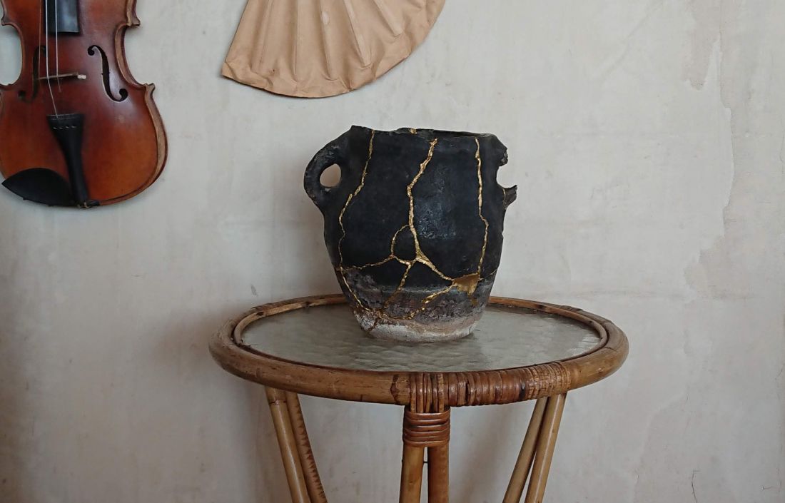 Kintsugi to tradycyjna sztuka naprawiania z użyciem złota, ale możemy po prostu starać się nie wyrzucać