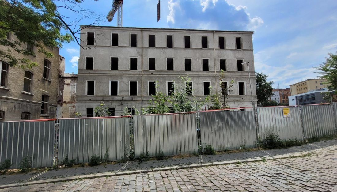 Przebudowa dawnego szpitala przy ul. Szkolnej na centrum opieki senioralnej 