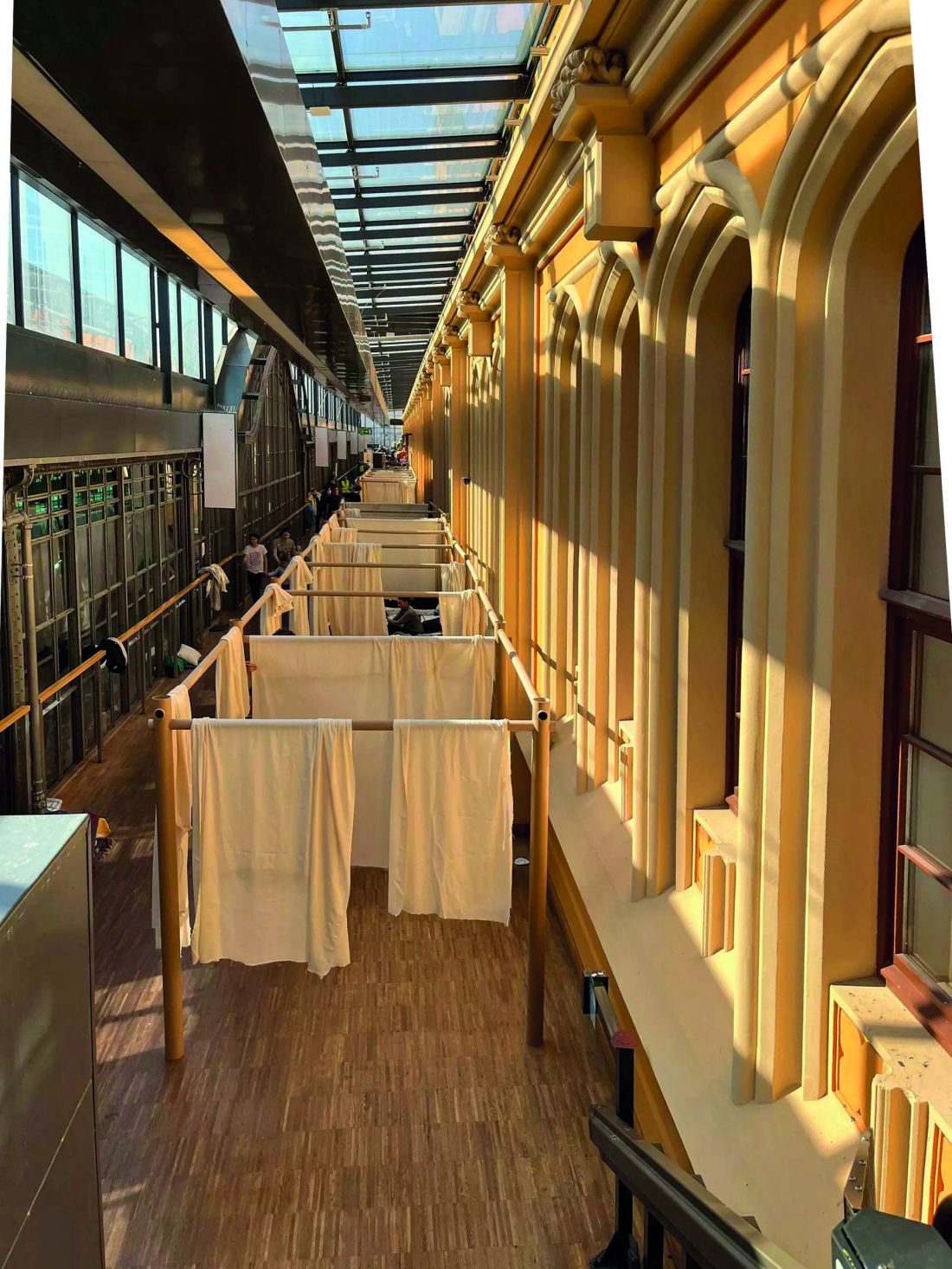 Tymczasowa architektura schronienia według projektu Shigeru Bana powstaje też w innych miastach w Polsce