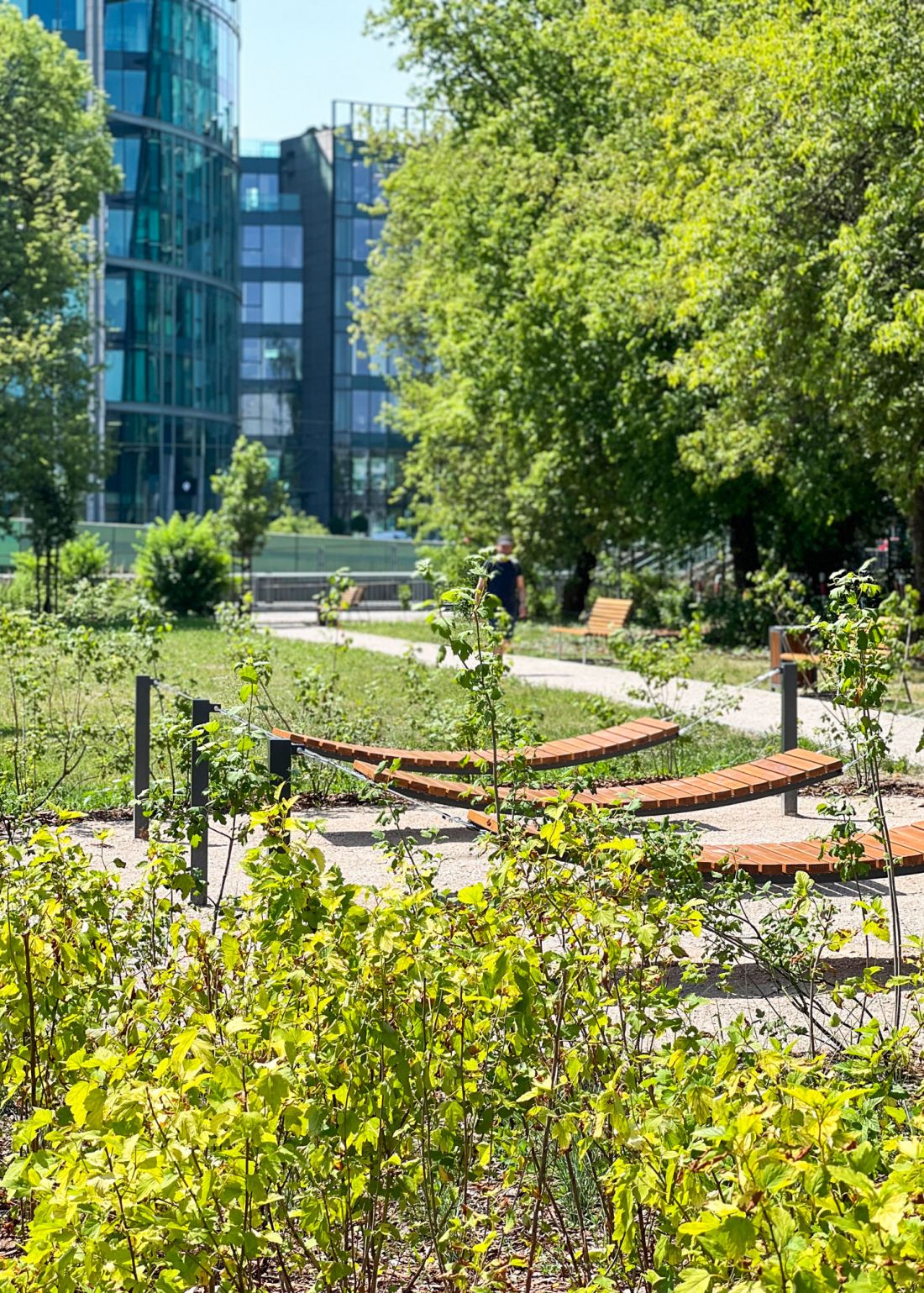 Park kieszonkowy na Mokotowie przy rondzie Unii Europejskiej