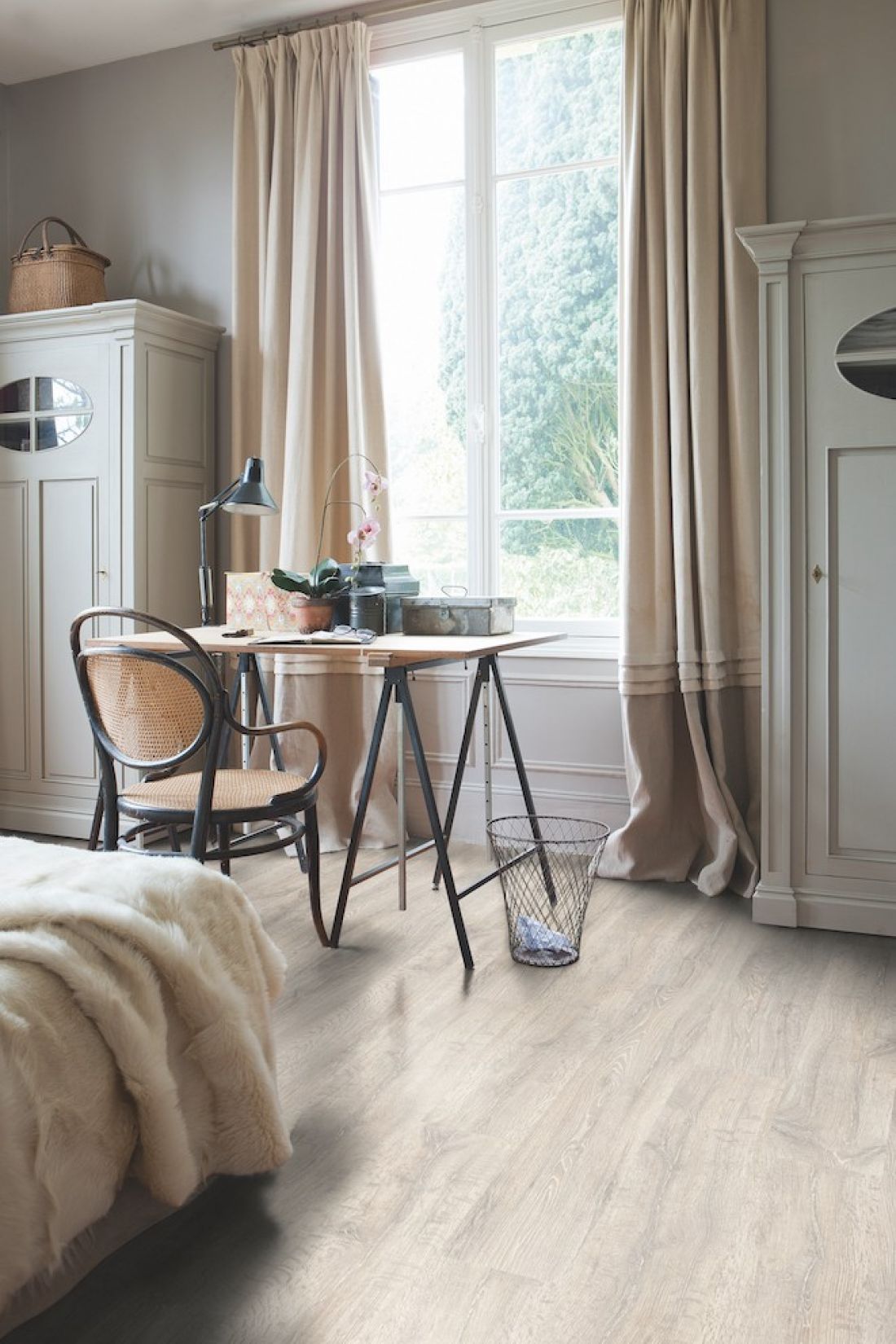 Bright flooring optically enlarges interiors