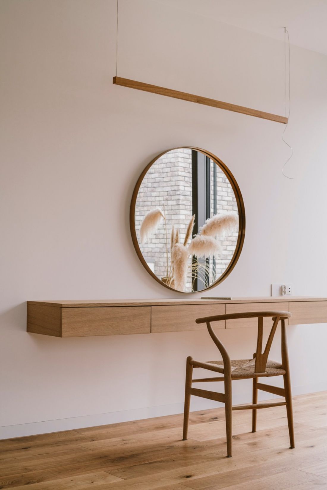 dressing table