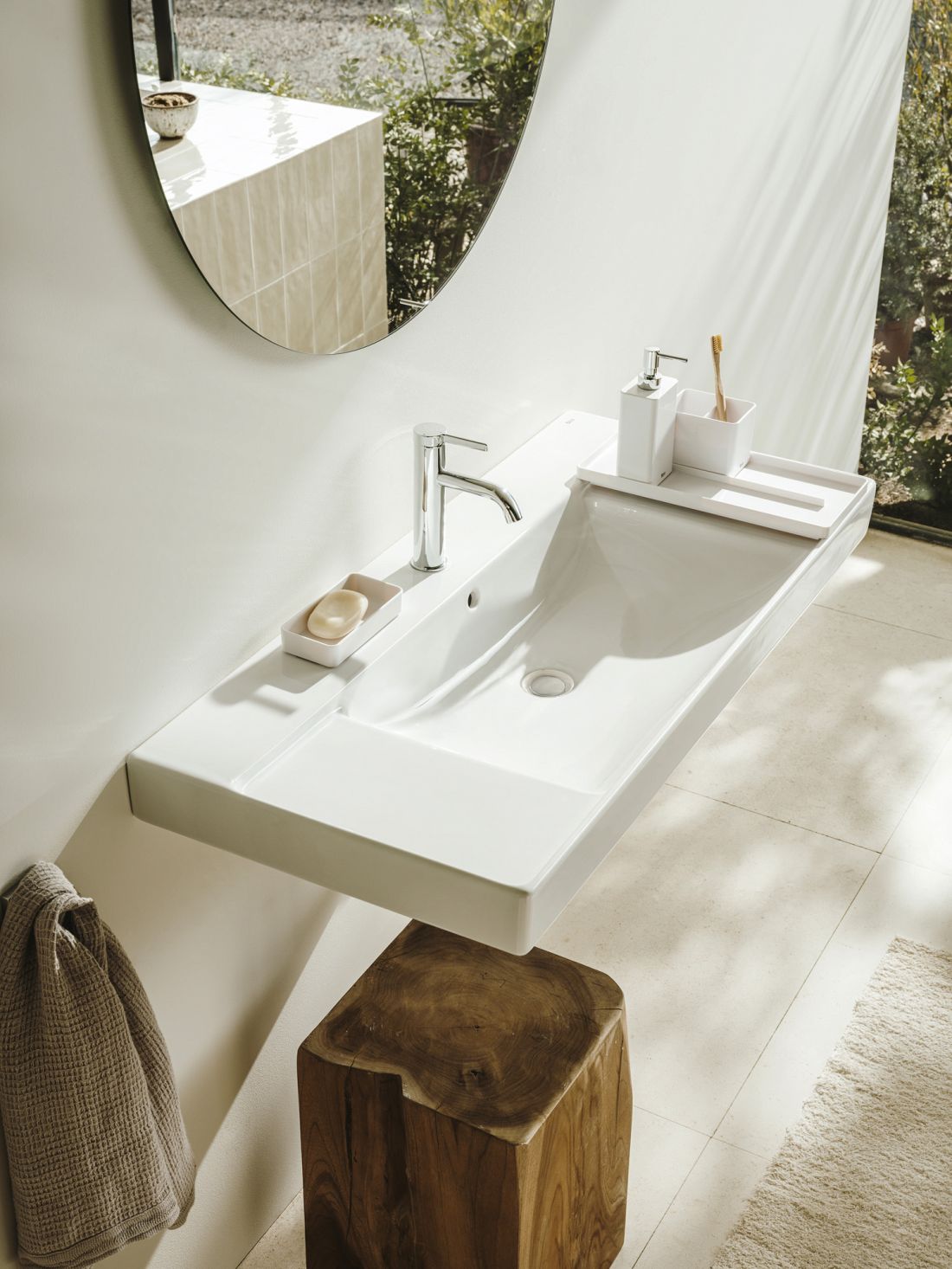 Bathroom faucets from the Ona collection