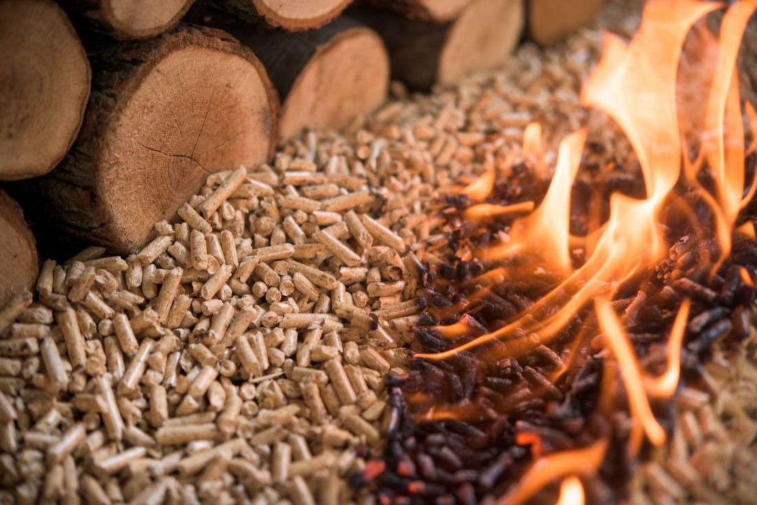 Operation of the pellet stove is not demanding 