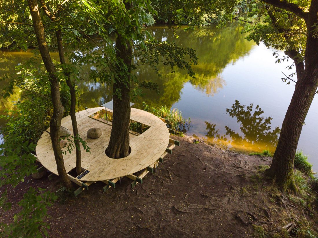 Mebel do obserwacji ptaków nad Stawem Słonecznym, Łęgi Dębińskie, Staw Słoneczny