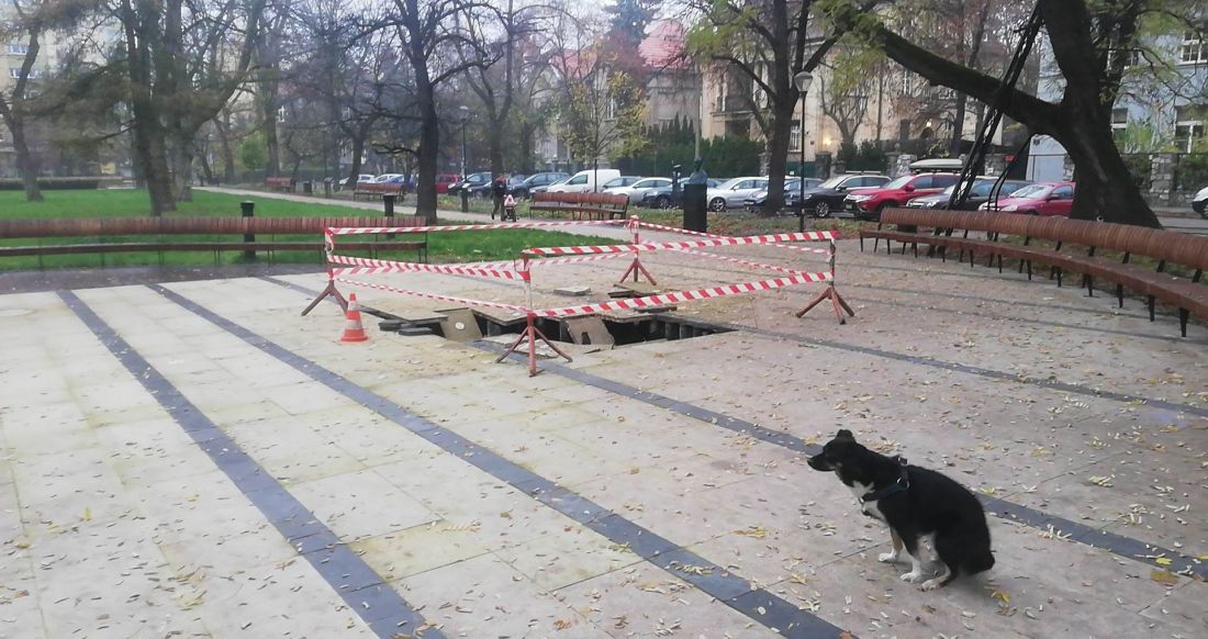 Fontanna na placu Axentowicza w Krakowie