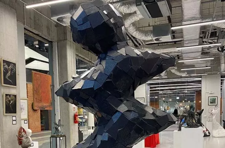 Sculptures from waste - a new idea for art