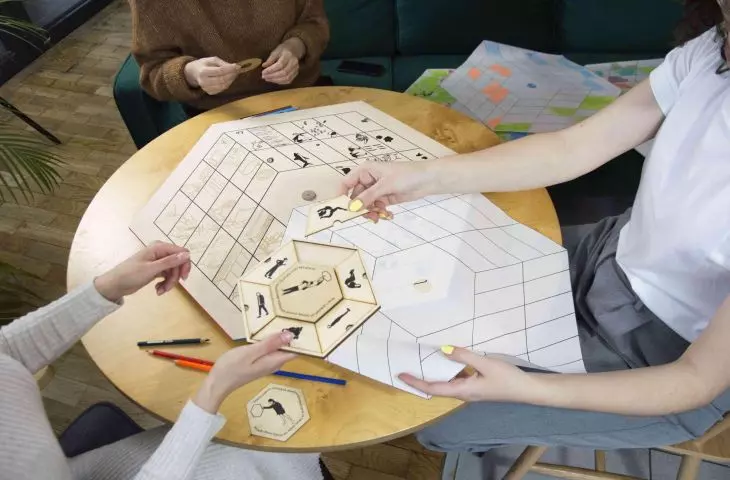 Loser. Therapeutic game about losing appreciated at Global Grad Show in Dubai