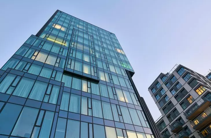 Facade of the 21st century? Opt for highly selective solar control glass!