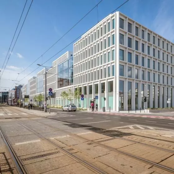 Budynek biurowo-usługowy Nowy Targ, pl. Nowy Targ 28, proj.: Maćków Pracownia Projektowa
