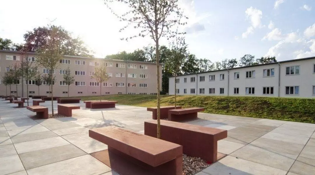 Zagospodarowanie przestrzeni publicznej historycznego obszaru WUWA, proj.: BASIS Biuro Architektoniczne Sirojć i Szkółka