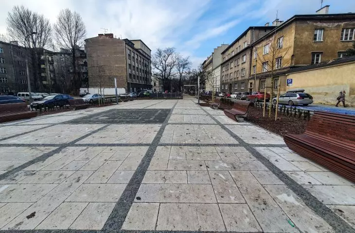 Bishop's Square different from expectations
