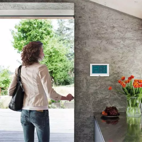New line of BLUE video intercoms from NICE