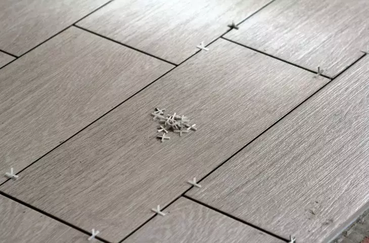 Jak wybrać materiał do wygłuszenia podłogi?
