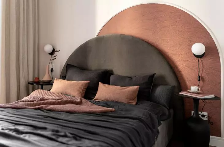 An interior full of saturated colors!