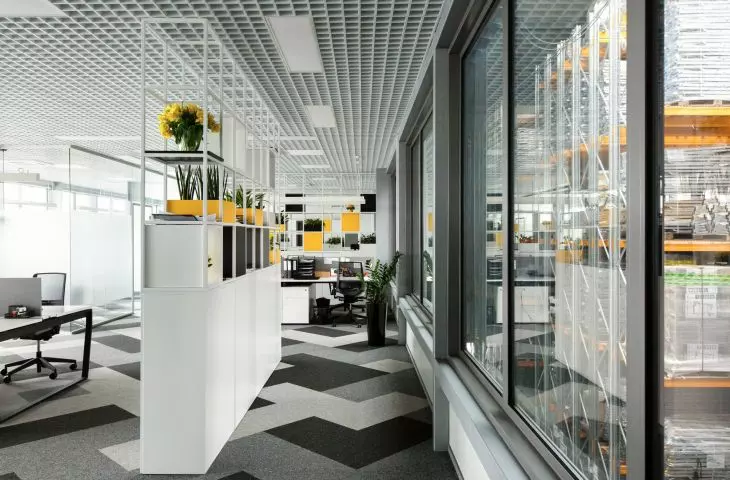 Connecting spaces - project of Ofisovnia studio office