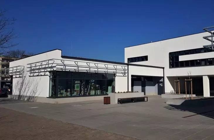 Odtwarzanie modernizmu – stracona szansa. Pawilony przy ul. Świt w Poznaniu