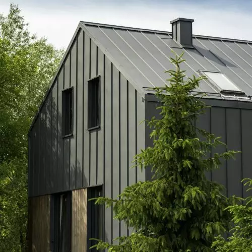 GreenCoat® steel in sustainable construction - resilient as well as aesthetically pleasing roofs, facades and gutters