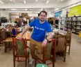 Maciej Kosiorek w sklepie ReStore