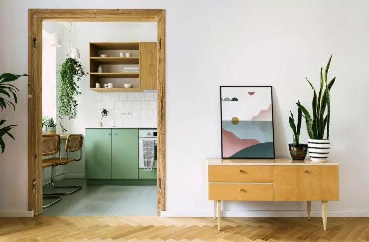 Smell the mint, or interiors in Warsaw's Mokotow district