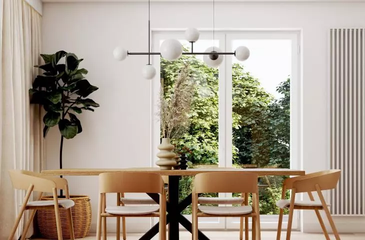 An apartment full of contrasts