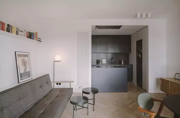 A simple story - a delicate interior with a unique wallpaper