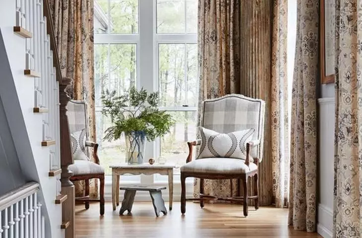 Simplicity and elegance of the English-style interior