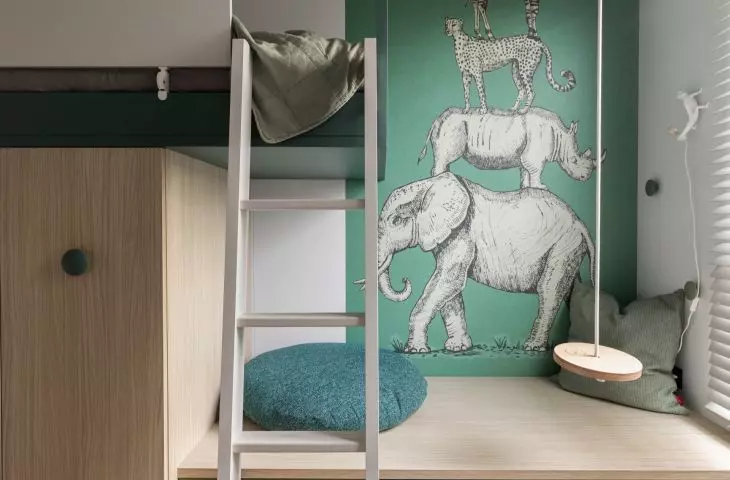 How to arrange a child's room for years to come?