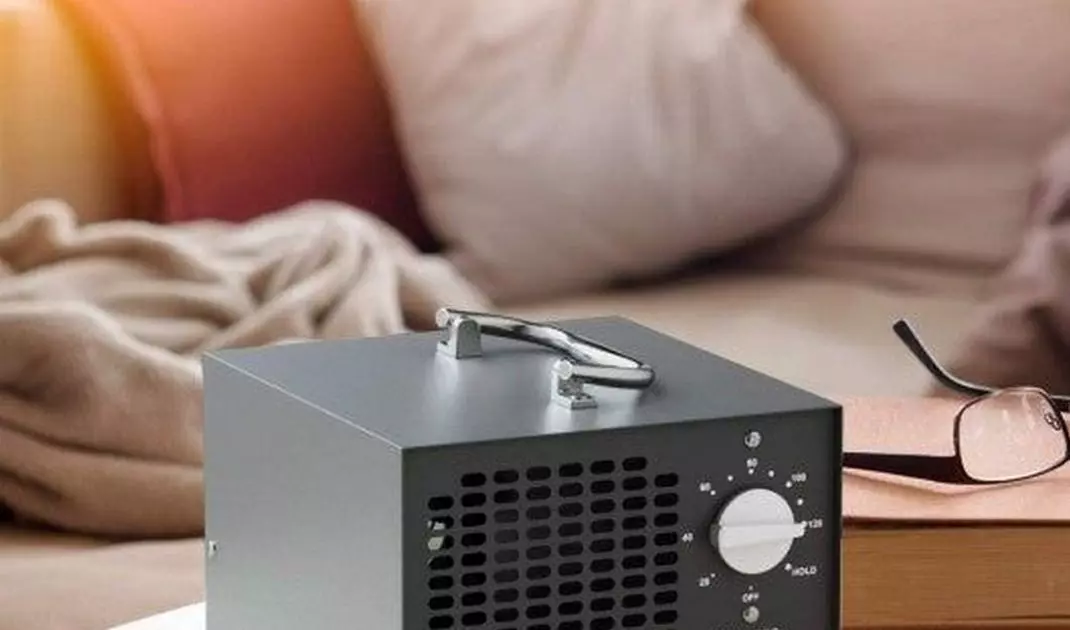 Ozone generator