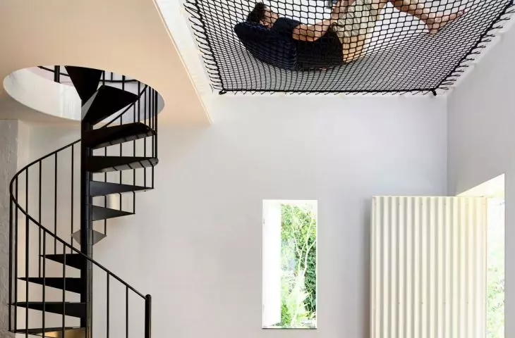 ...and instead of a floor, a string net will be stretched!
