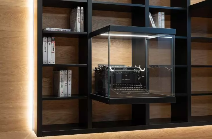 Interior with black and wood
