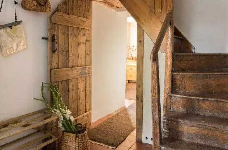 5 ways to organize a rustic-style interior