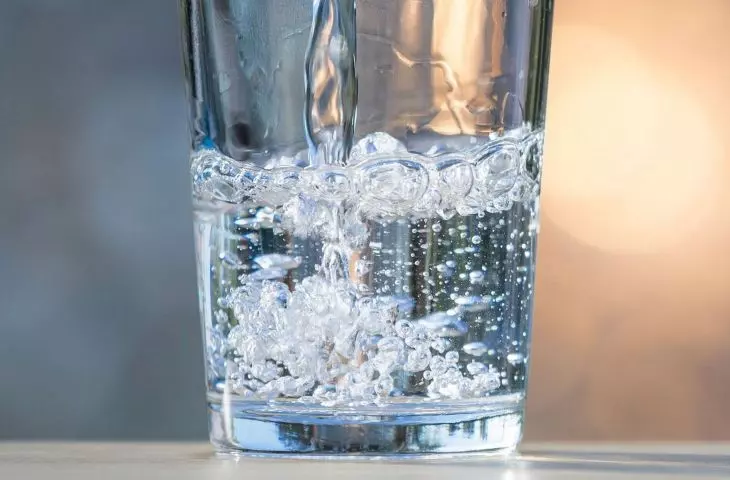 Water with bubbles - how to effectively quench thirst at home?
