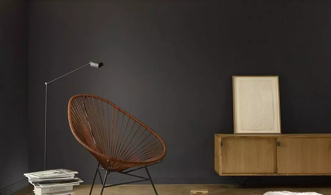 Armchair inspired by the avocado fruit