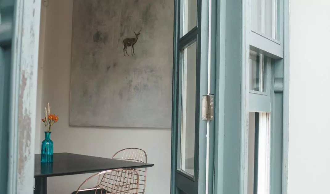 Chair made of metal