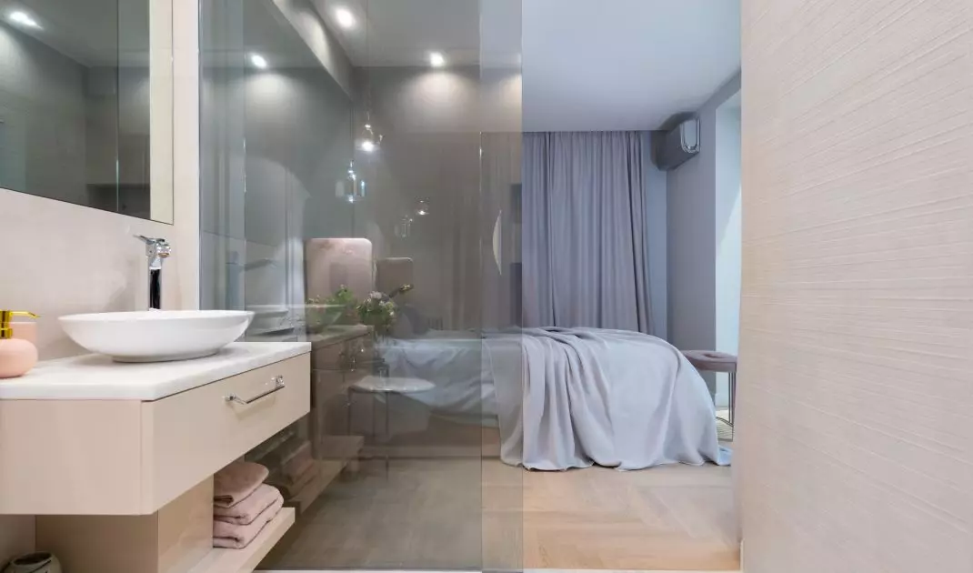 Venetian mirror in the interior