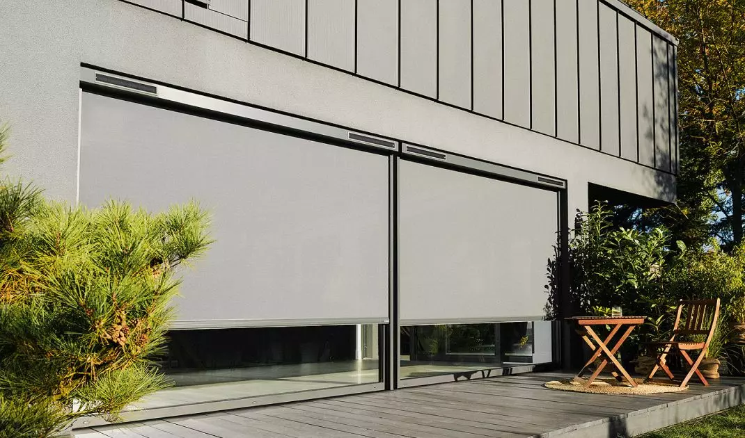 AMZ Solar awning