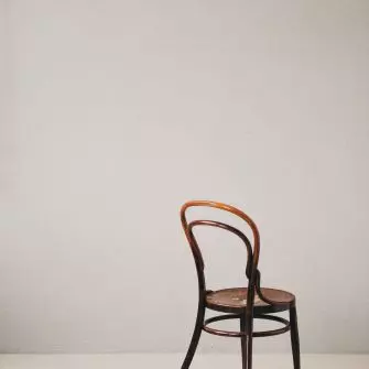 Krzesło nr 14 zaprojektowane przez Michaela Thoneta