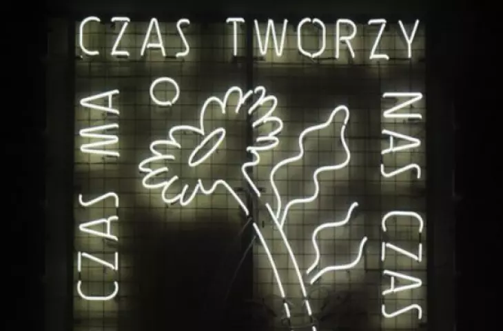 Can a neon sign tell a story? A unique project by Bartek Bojarczuk