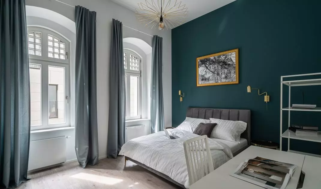 Emerald and green - bedroom