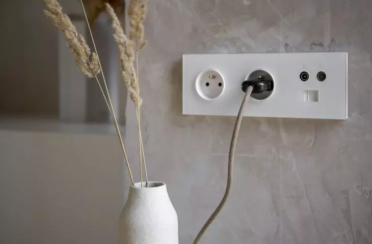 Modern line of Simon 100 fixtures